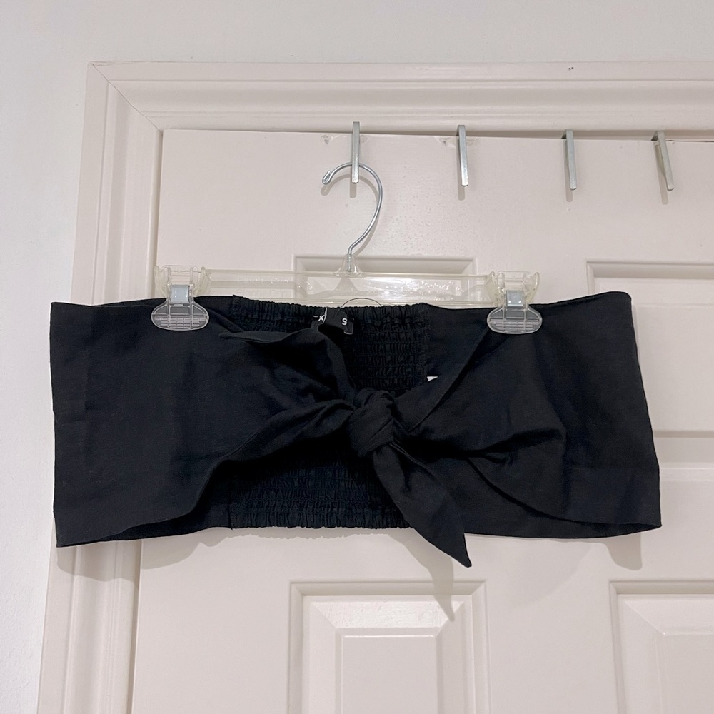Express NWT Black Tie Smocked Bando size medium